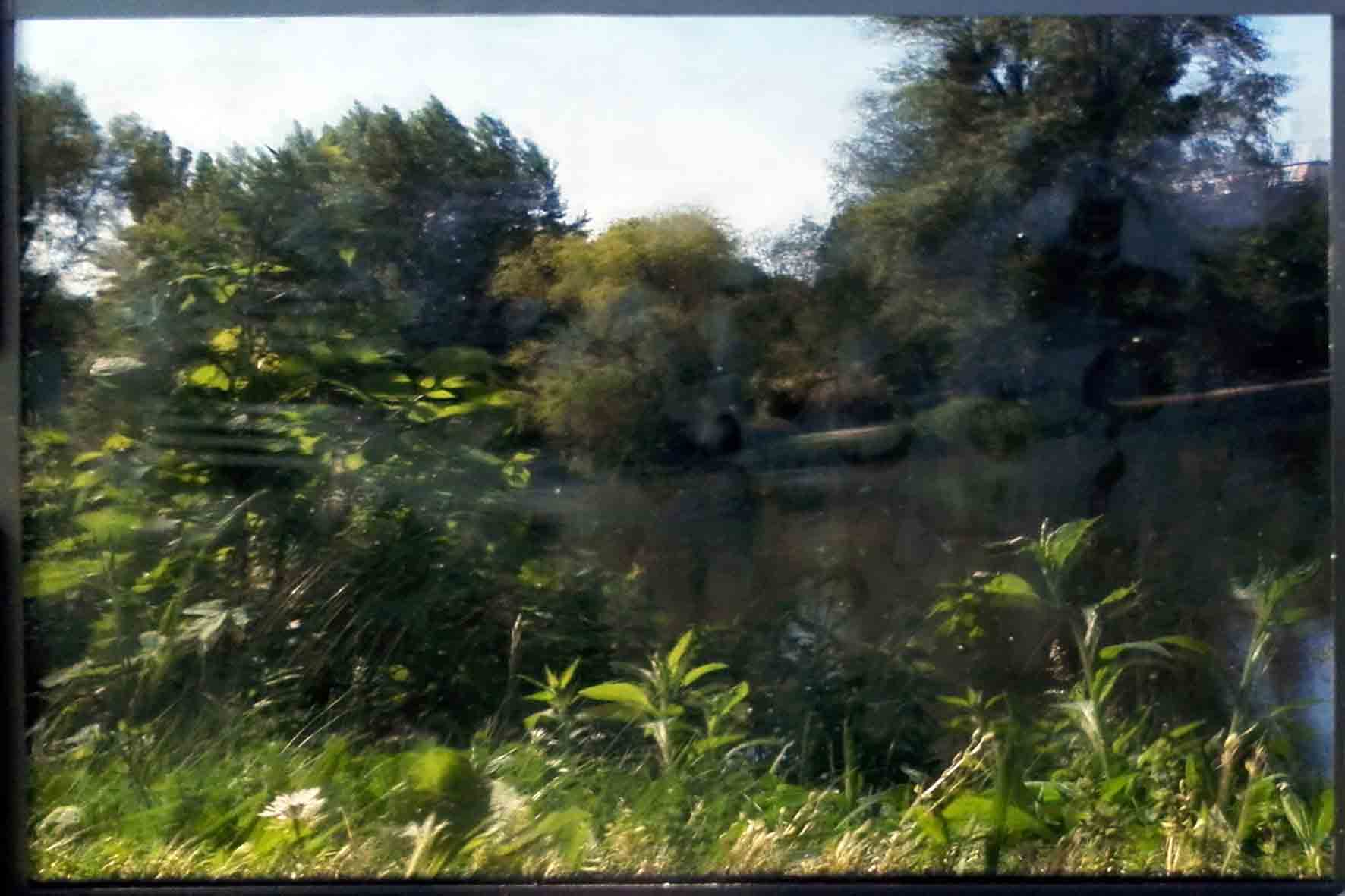 Stained Landscapes #1, Michaela Putz 2017. Photography of Landscapes mirroring on a smartphone screen